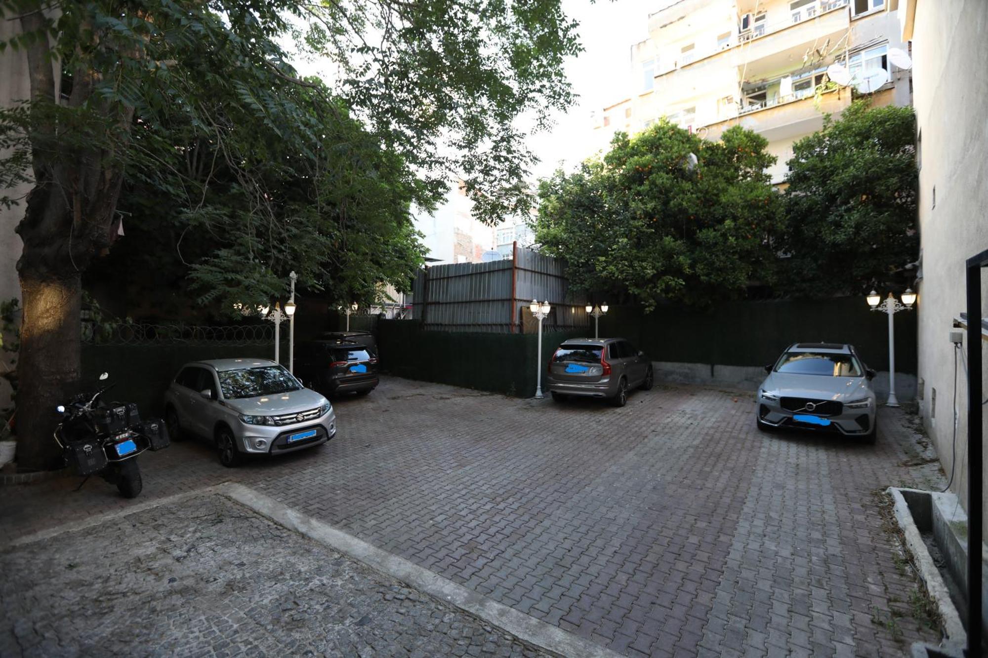 Prag Hotel Istanbul Exterior photo