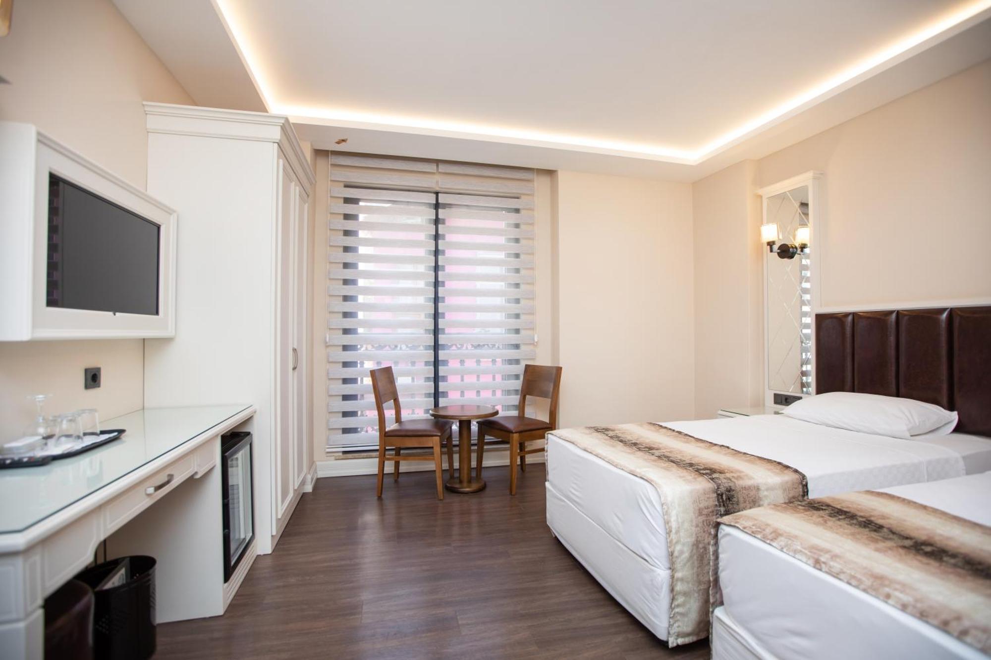 Prag Hotel Istanbul Exterior photo