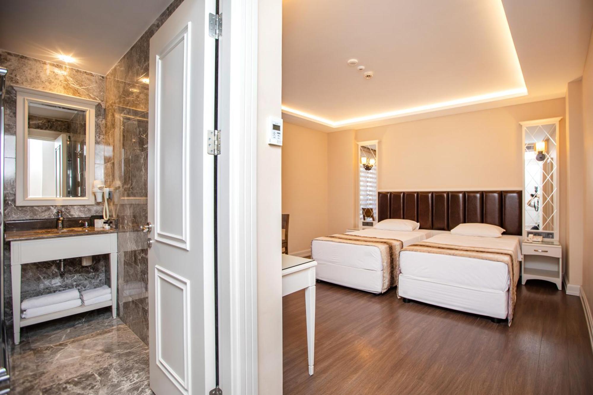 Prag Hotel Istanbul Exterior photo