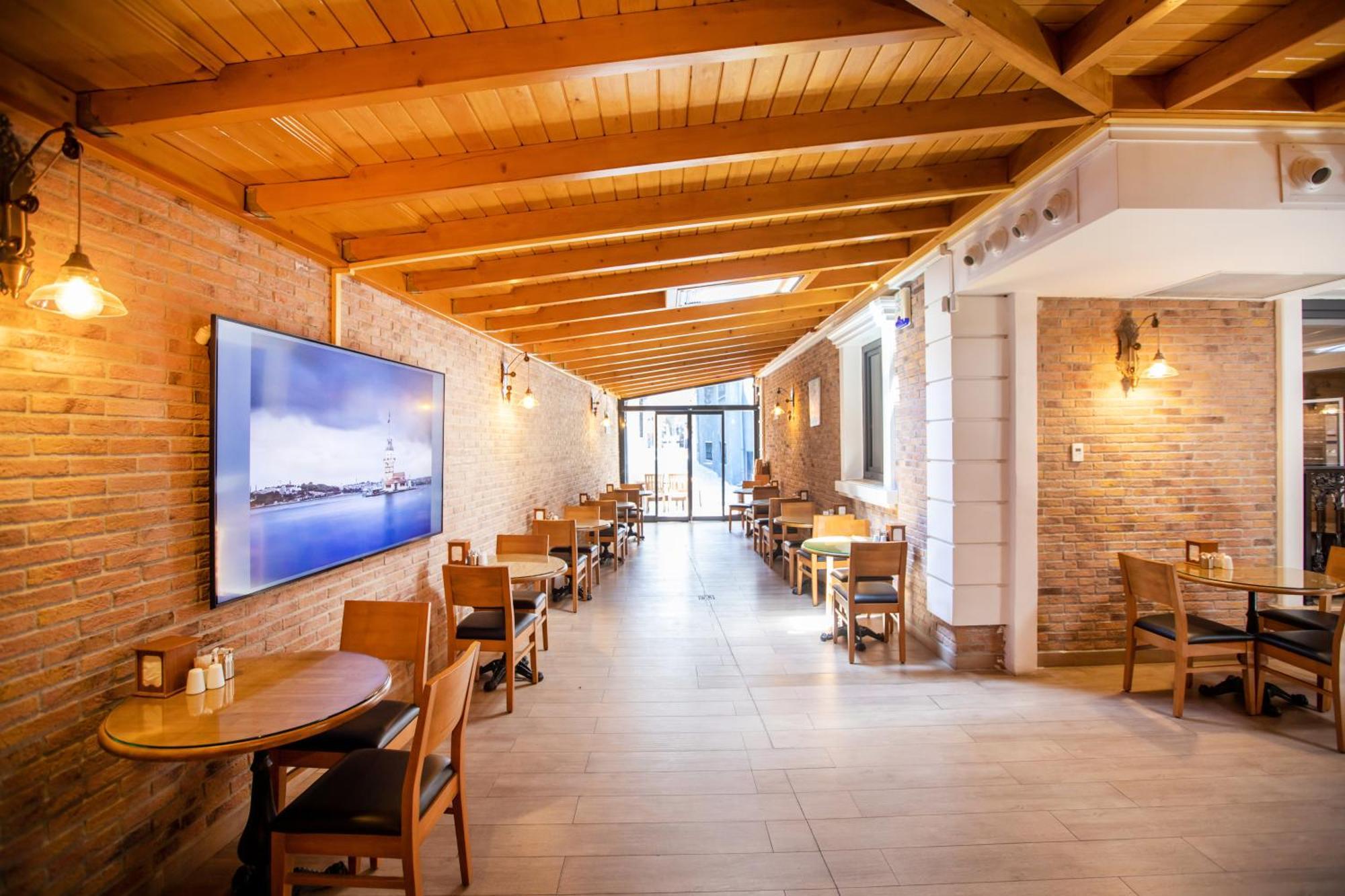 Prag Hotel Istanbul Exterior photo