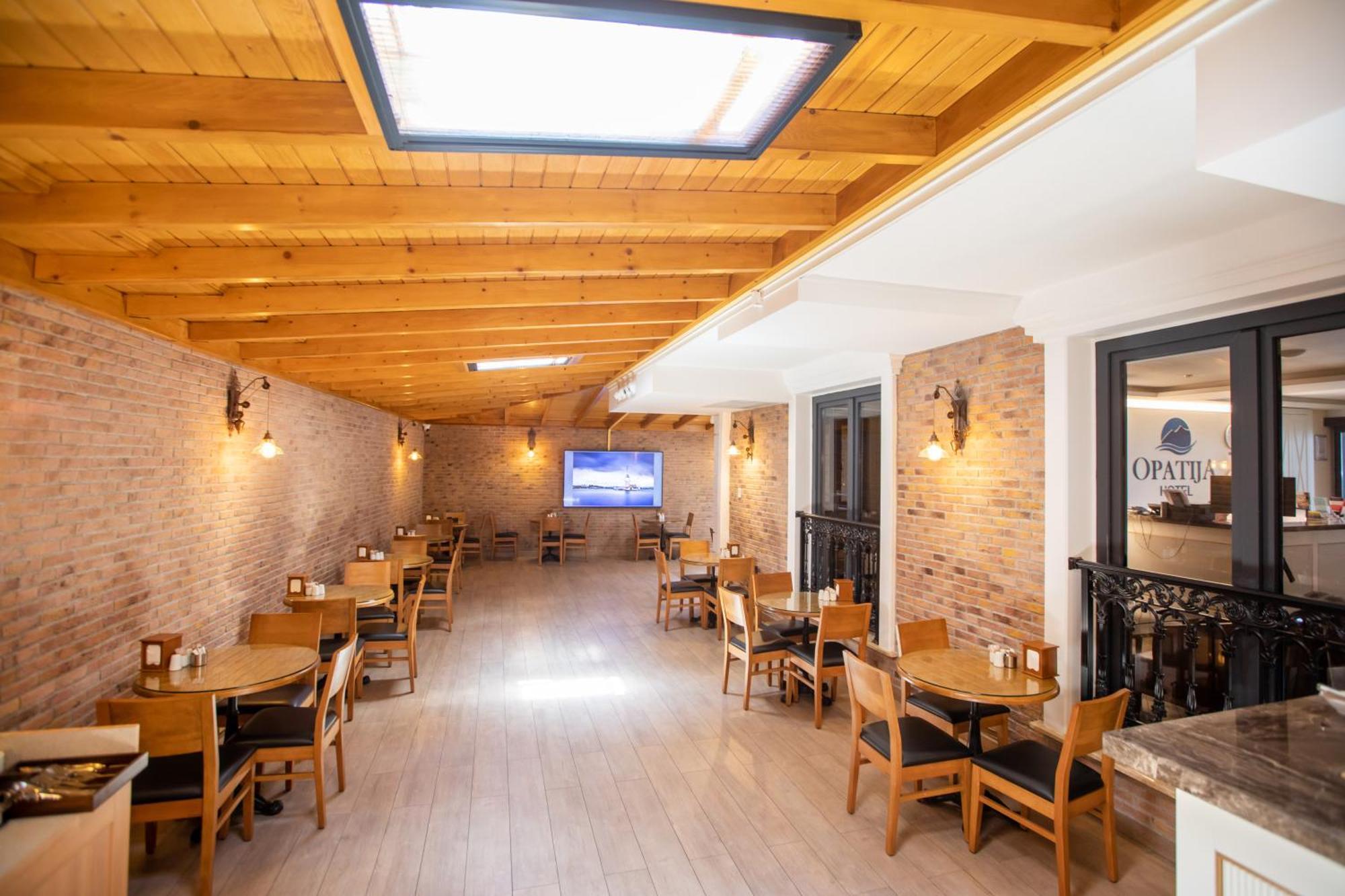 Prag Hotel Istanbul Exterior photo